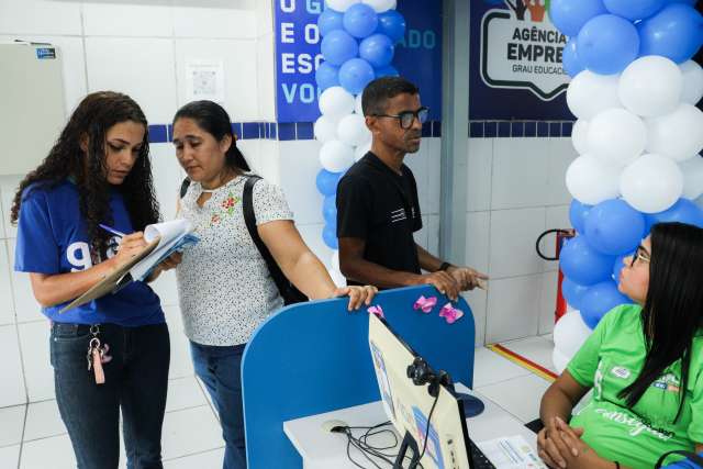 Grau