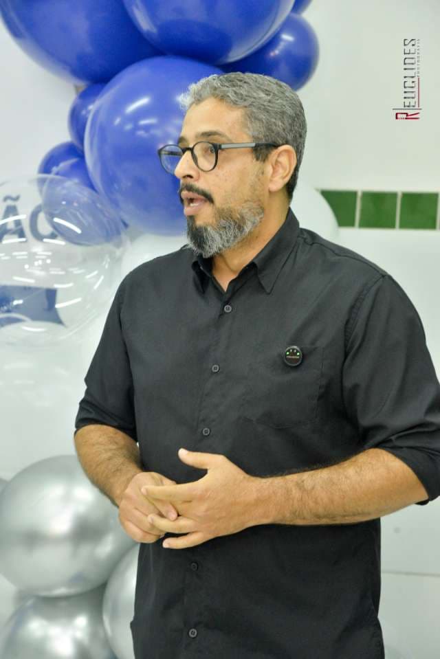 Grau